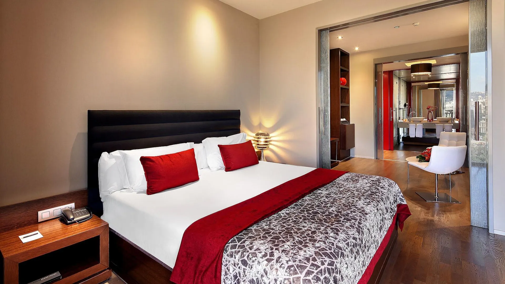 Olivia Plaza Hotel Barcelona 4*,  Espanha